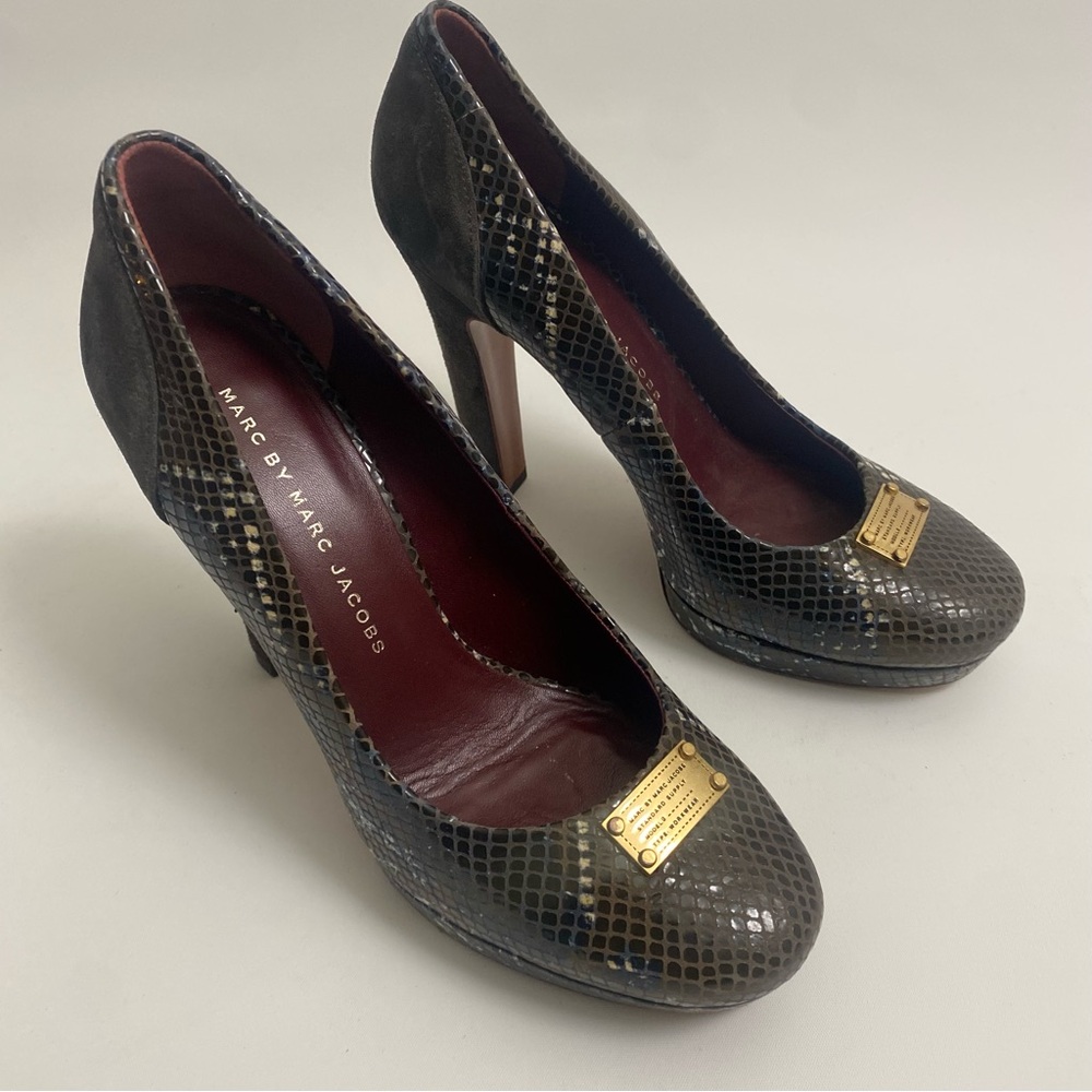 Marc Jacobs Snake Print Platform Pumps Block Heels 6 / 36 Buckle